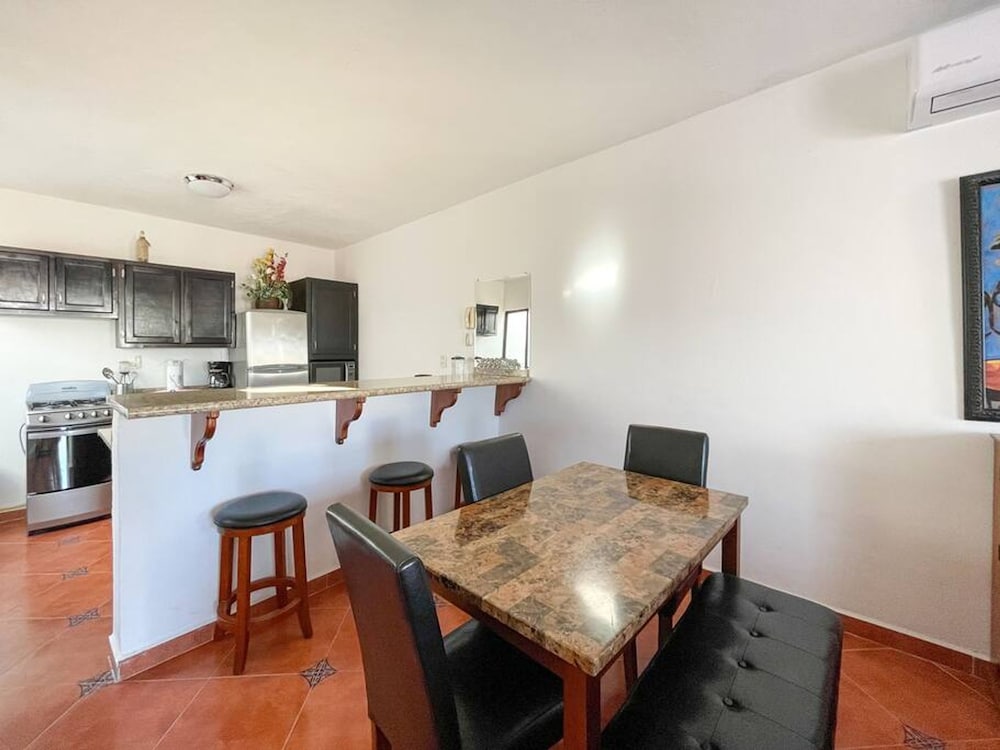 Mexican Ambience Townhome With Pool 28