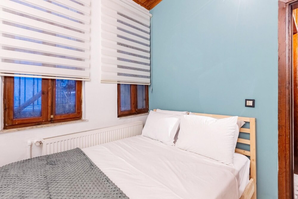Central Flat Near Taksim Square in Sisli