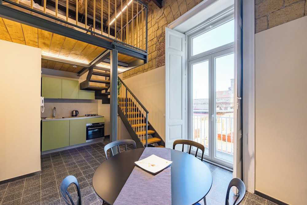 La Pinacoteca Aparthotel by NapoliApartments