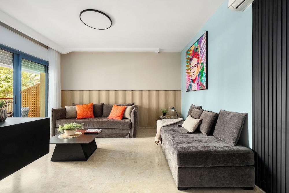 Royal Park Apt Resort by Sea N Rent