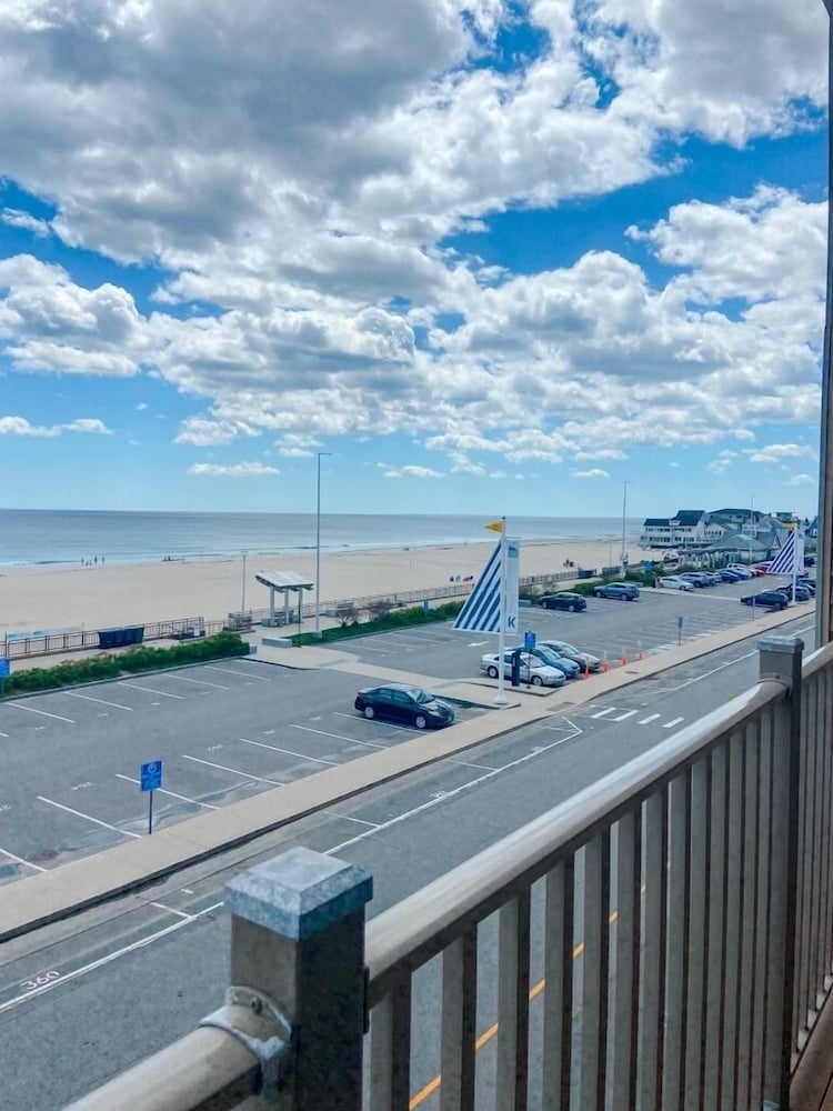 Sea Spray Condo - Property Image 25