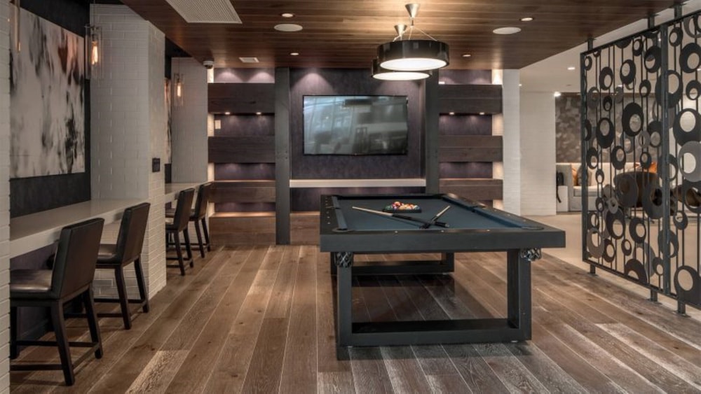 Global Luxury Suites at Reston - Property Image 9