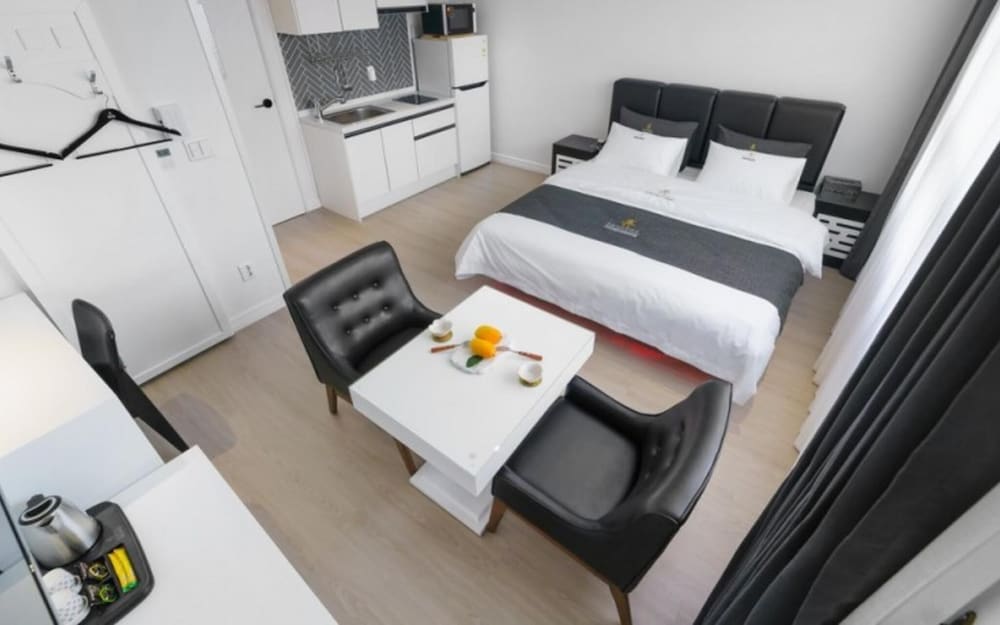 Yeosu Hue Pension & Hostel view 5