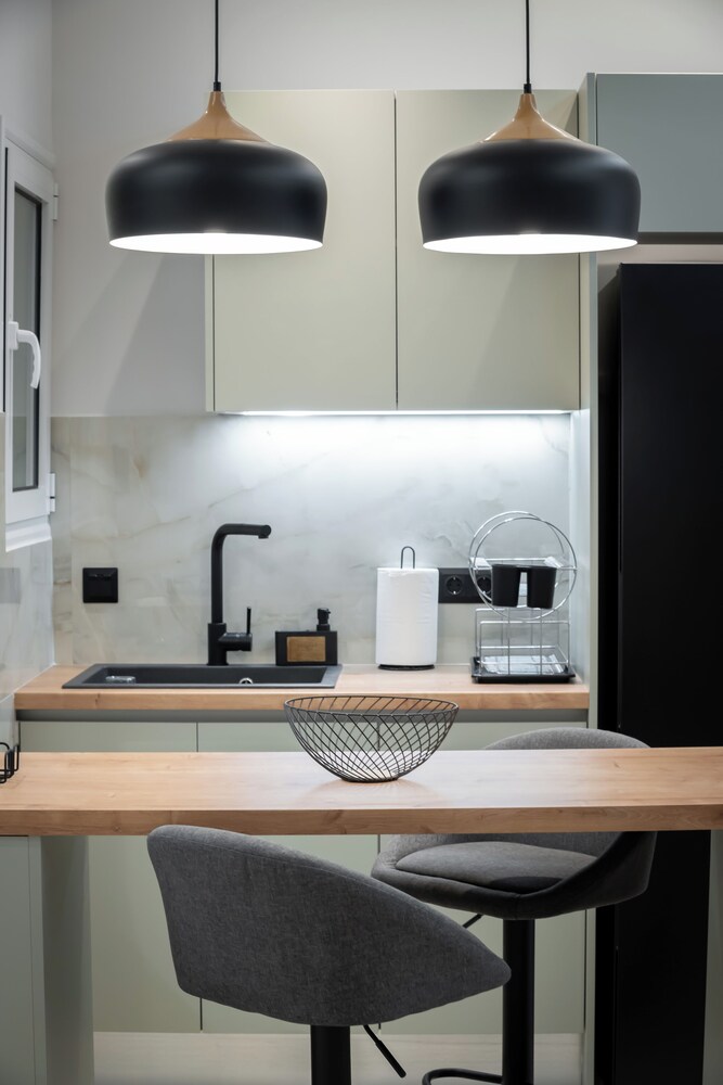 Stylish 2BR flat near hospital & metro