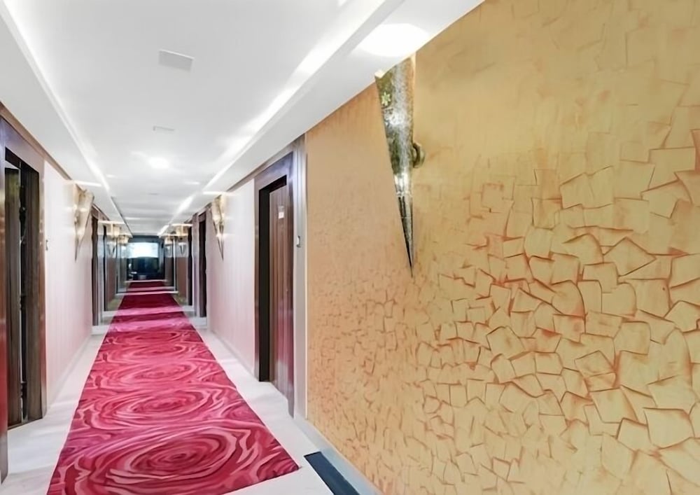 Hotel Vishwanath Palace