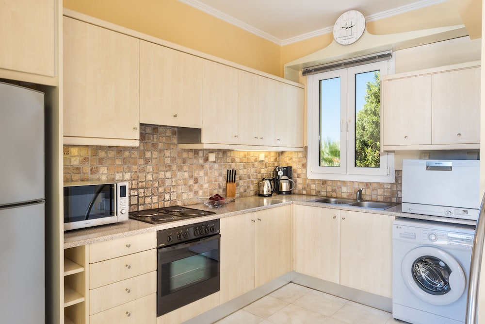 Daphnis Villas