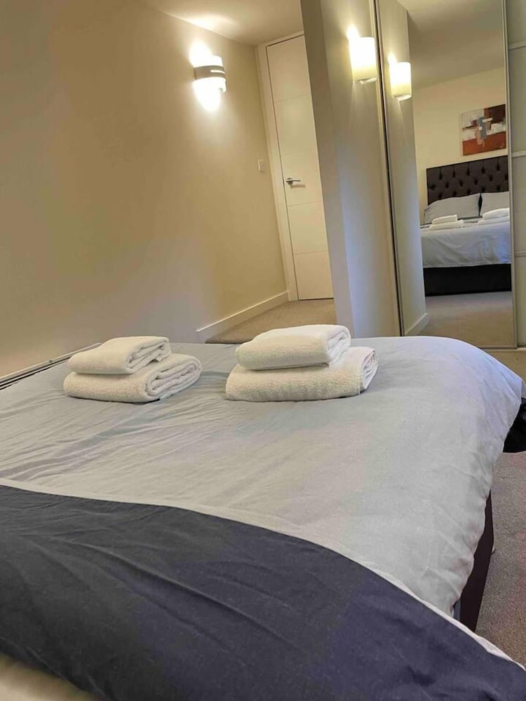 Stunning 1-bed Apartment in Salford