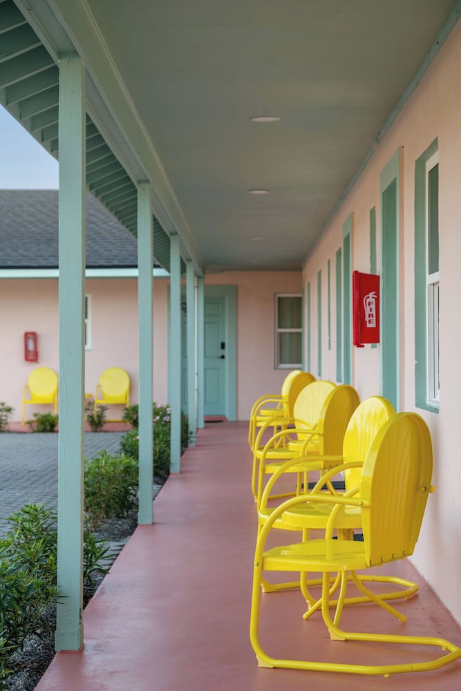 Haleys Court Boutique Motel