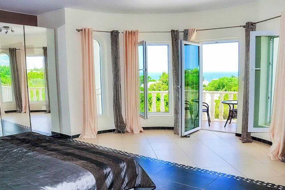 Mansion View