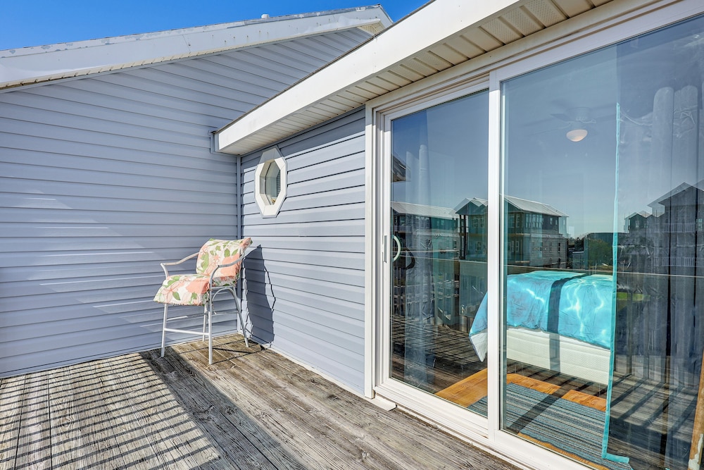 Walk to Beach: Duplex in North Topsail Beach!