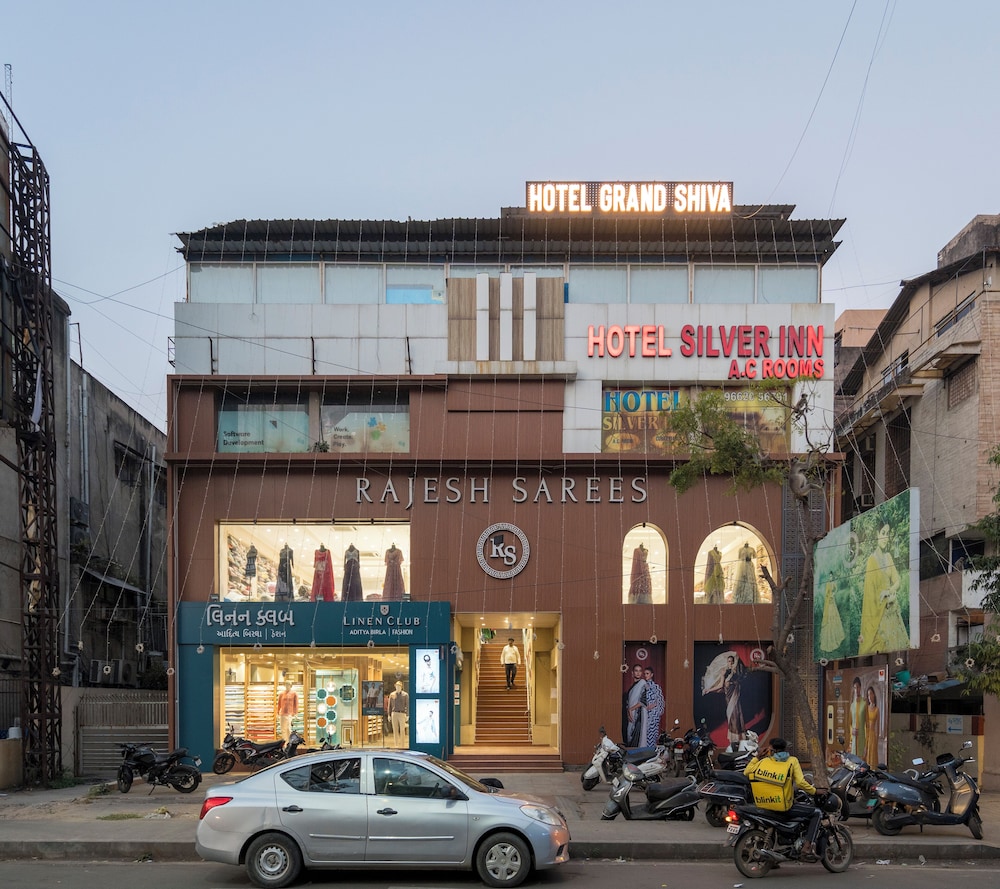 HOTEL GRAND SHIVA