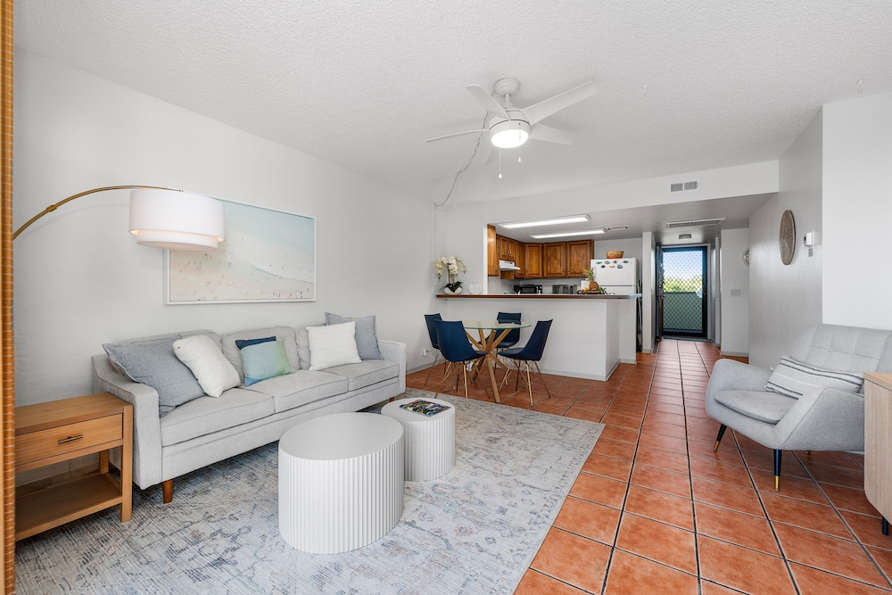 Big Island White Sands Village 202 2 Bedroom Condo
