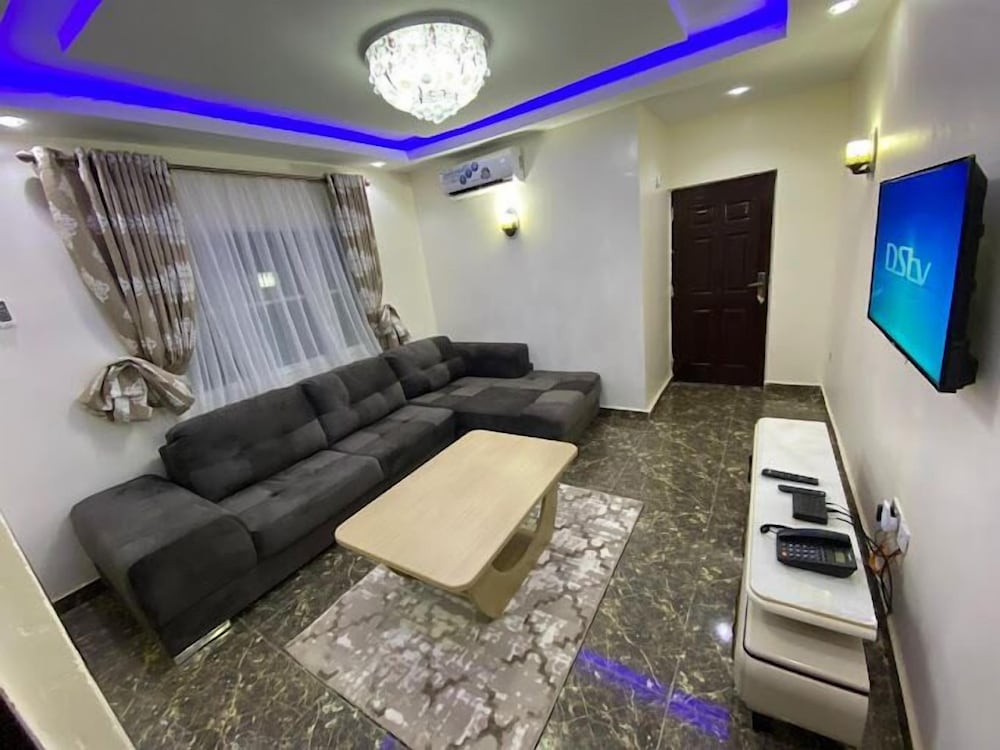 Highgate Apartment