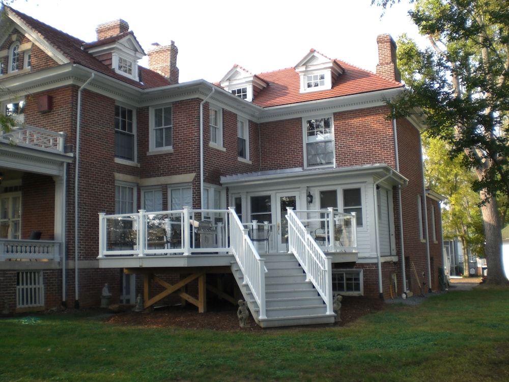 The Boxley Place Inn