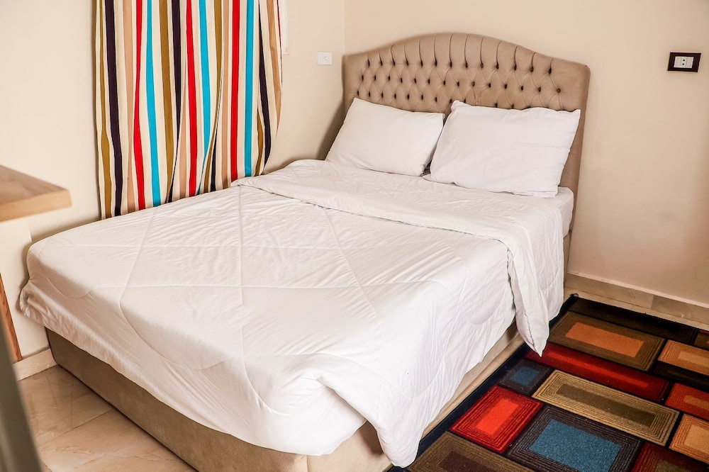 Grand Pyramids Motel view 5