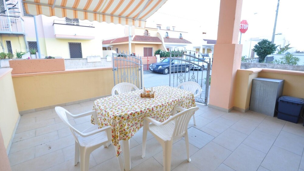 Villa for 6 People 2 Bedrooms a few Meters From the sea