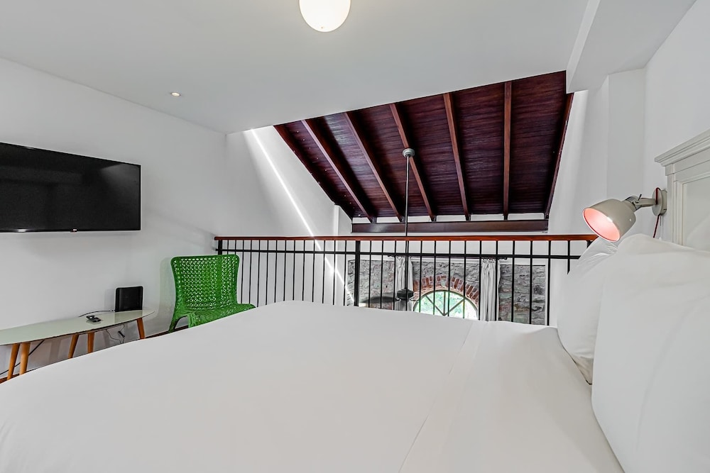w Grandiose 1BR w Balcony in San Felipe