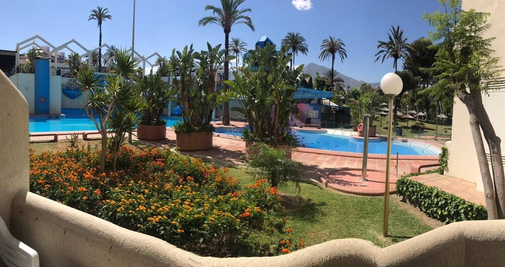 Apt In Benal Beach Resort, Wifi, 100m From Beach