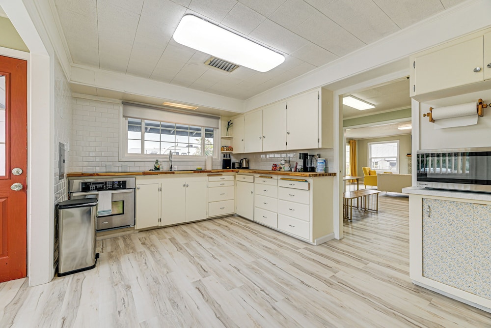 Walk to Beach: Cozy Home w/ Deck in Smith River!
