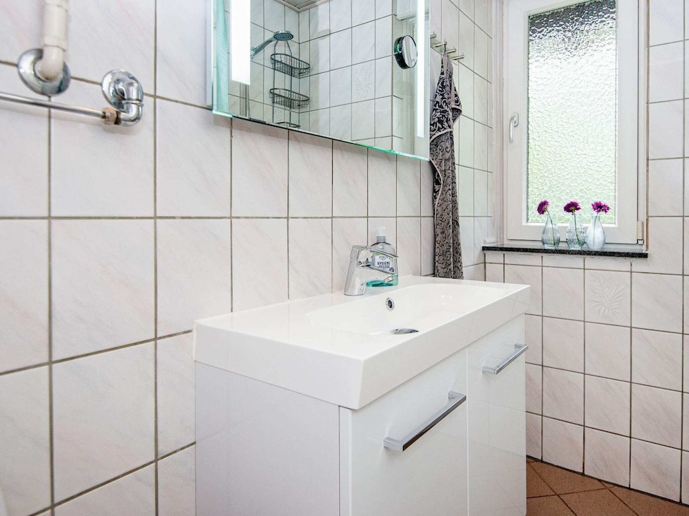 6 Person Holiday Home in Hemmet