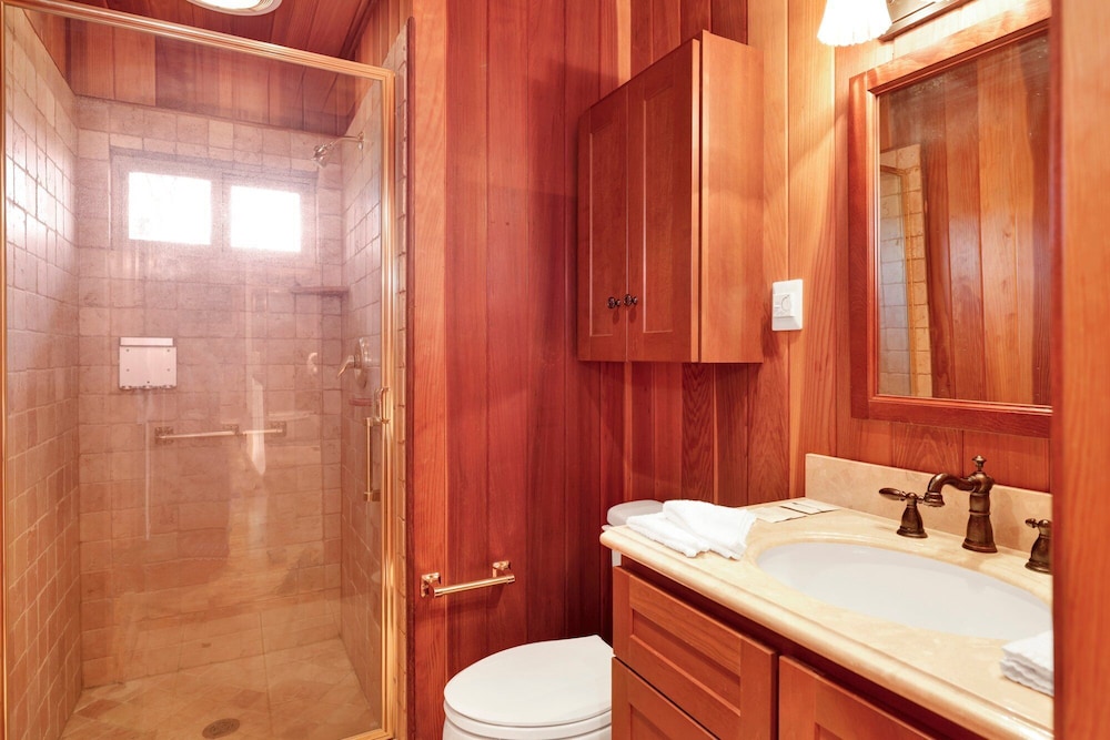 High-top Lakeview Chateau #2520