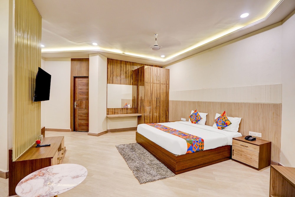 Fabhotel Aman Paradise
