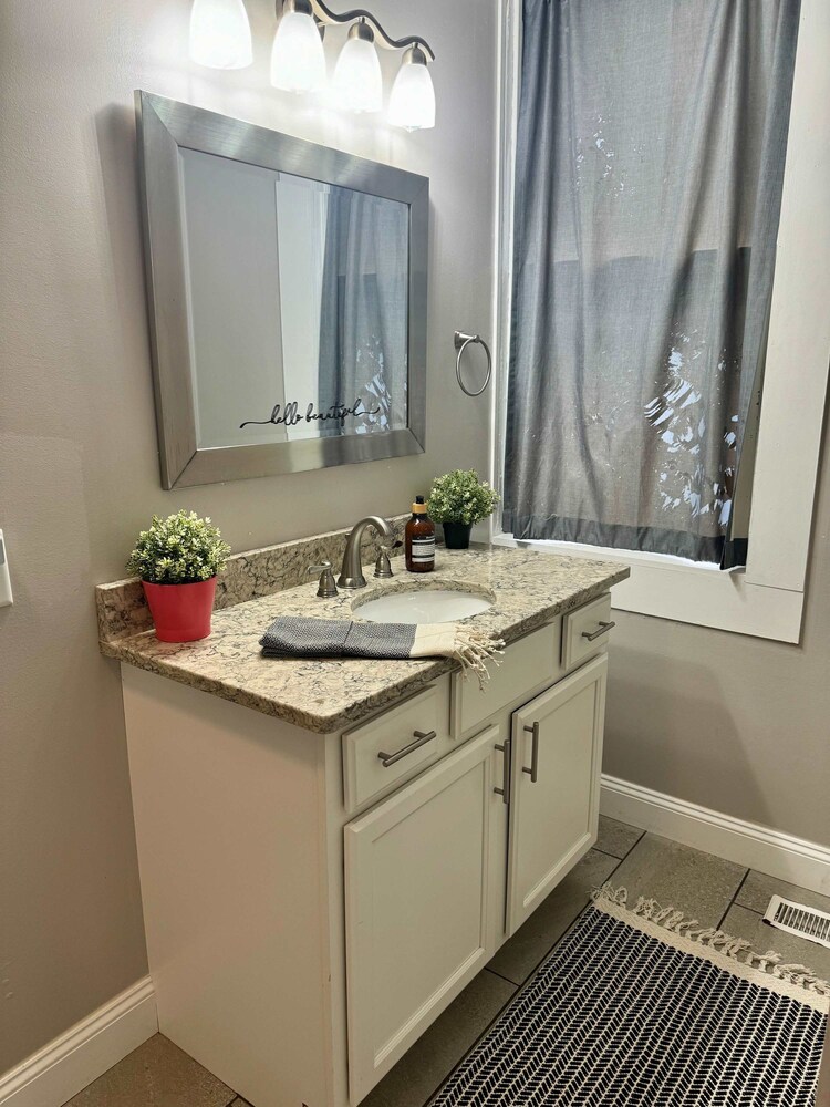 Short North Prime Location Free Parking