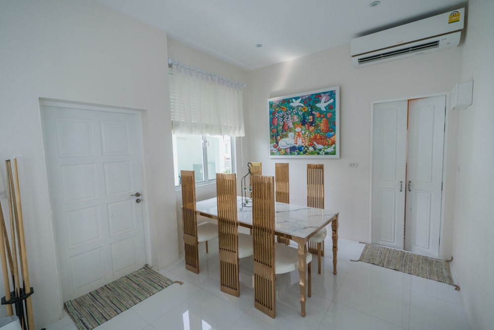 Baan Hua Hin Suk Jung