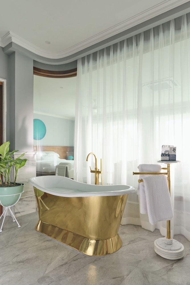 Mayfair Place