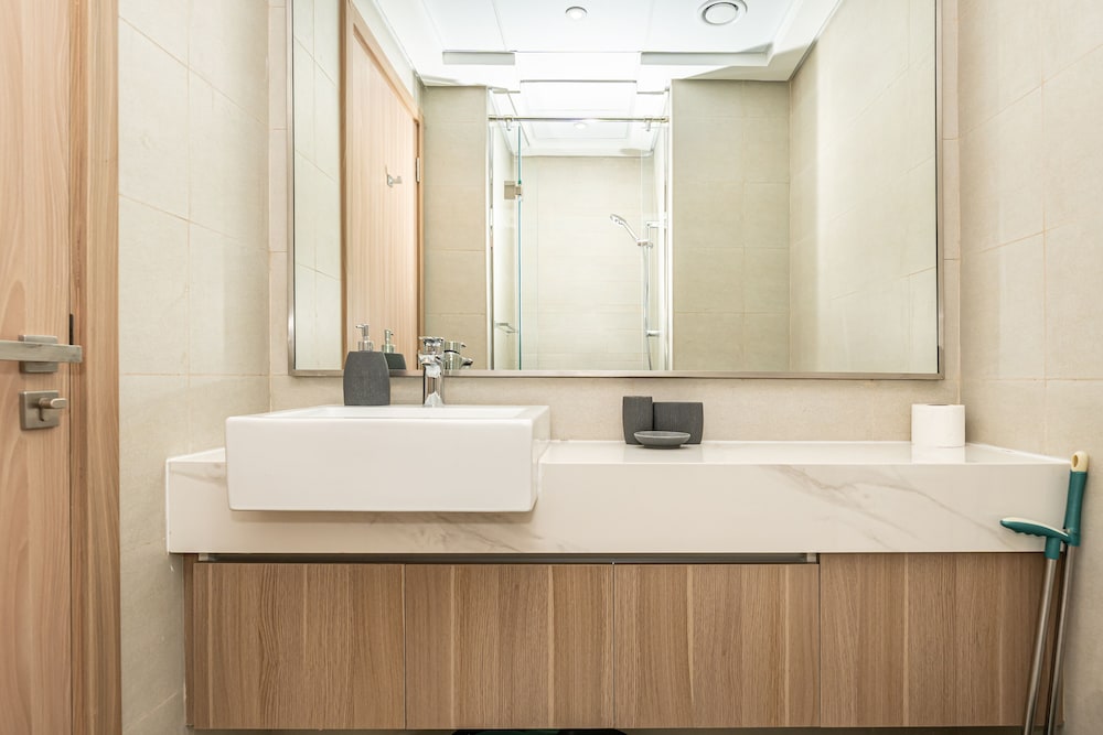 Luxury StayCation - Azizi Riviera 17