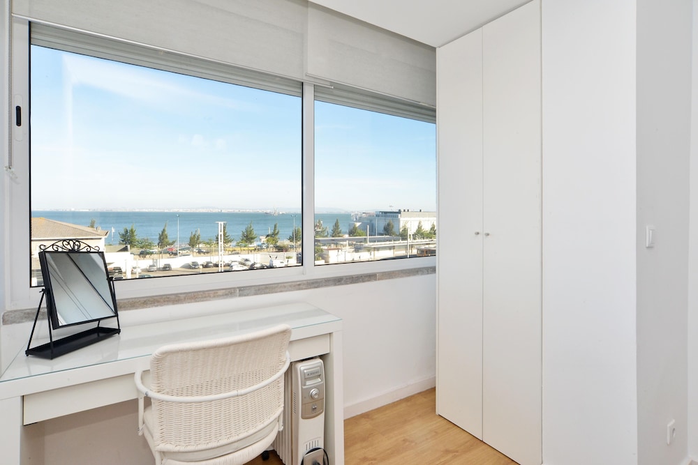 Tejo Blue & Bright Apartment view 5