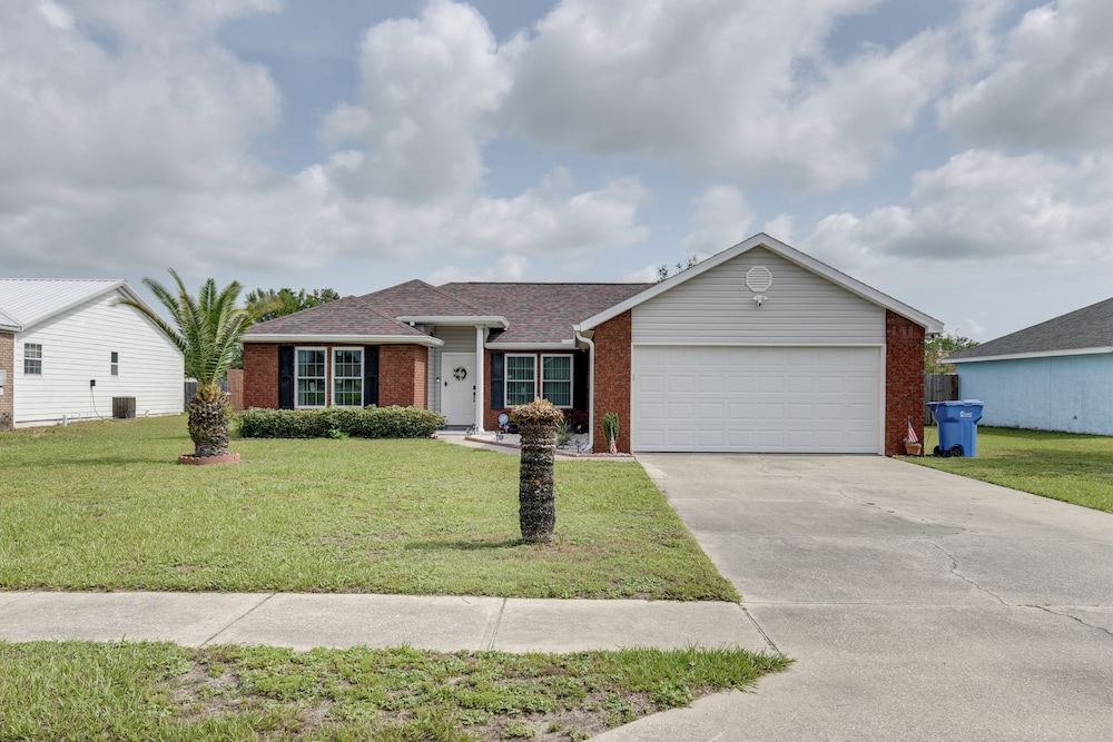 4 Mi to Downtown Panama City: Home w/ Patio!