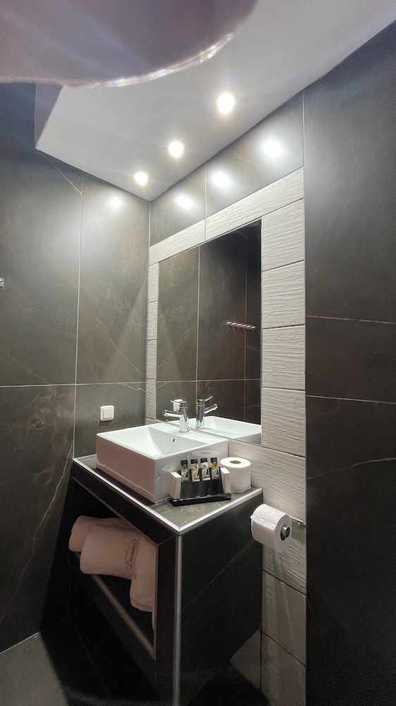 Premium Suites