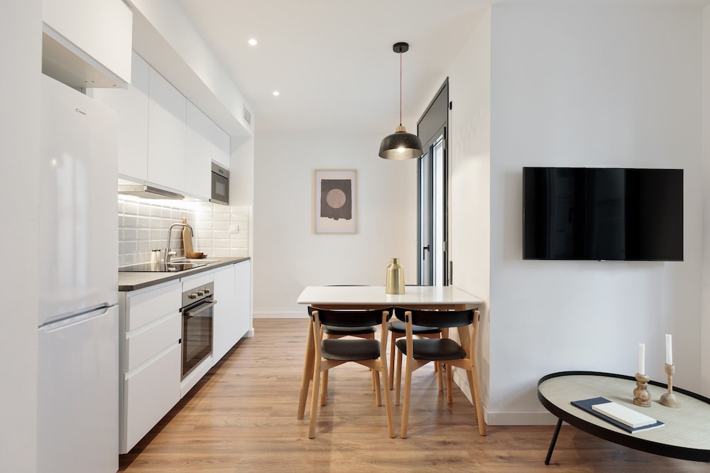Urban Chill Apartments By Olala Homes