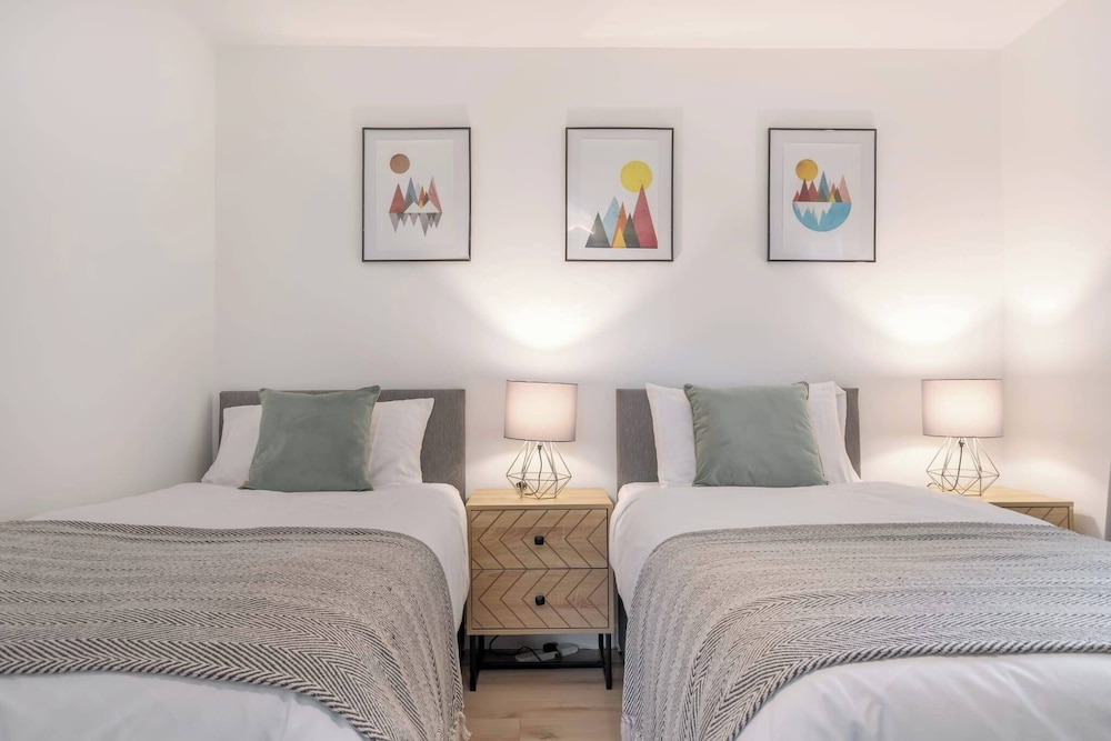 Bluebell House - Sleeps 5 - Garden - Parking