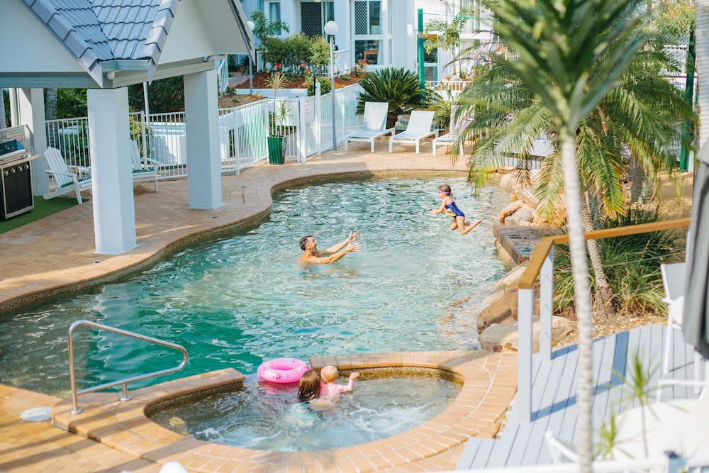 Coolangatta Vacations - The Bay Apartments - Property Image 10
