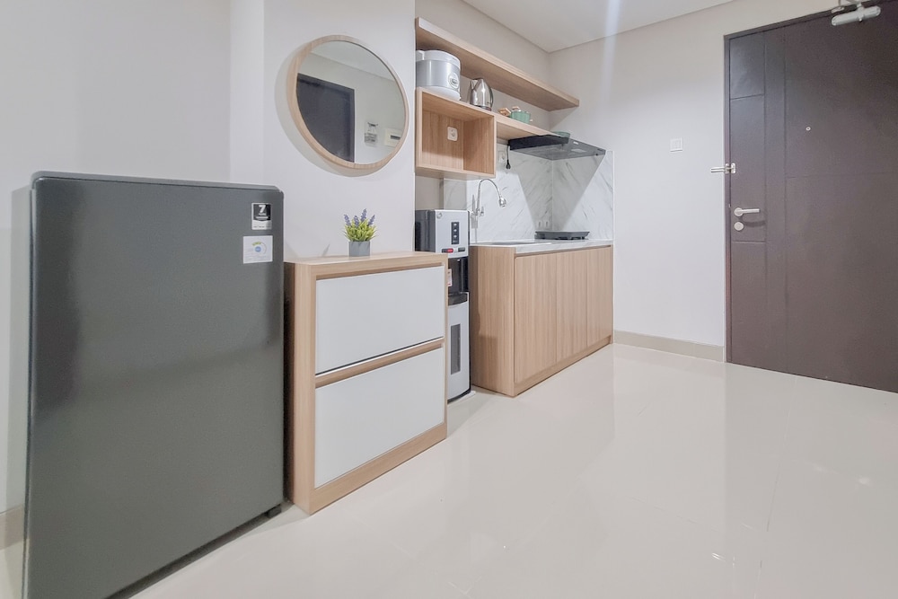 Minimalist 1Br At Patraland Amarta Apartment