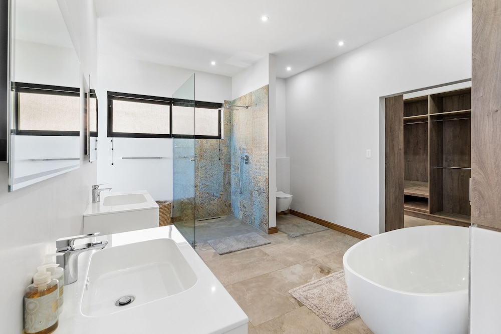 31 Flamink Crescent Ave