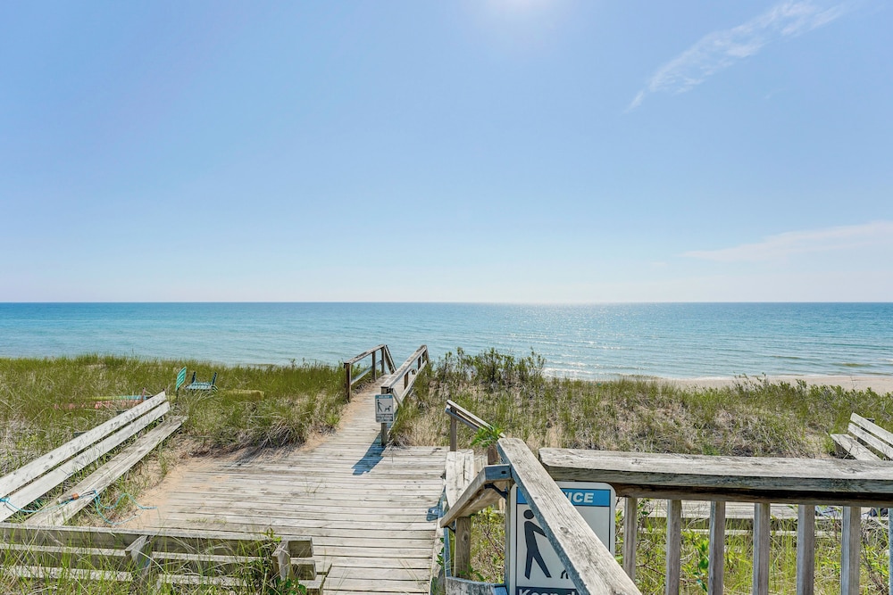 Walk to Semi-private Beach: Lake Michigan Getaway