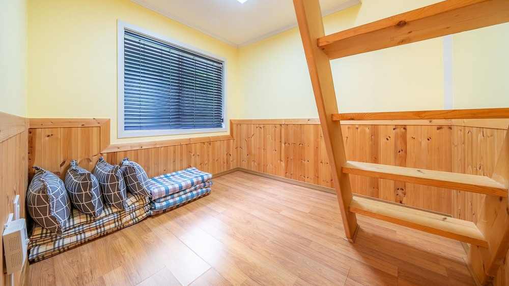 Chuncheon Namiseom pet Friendly Pension