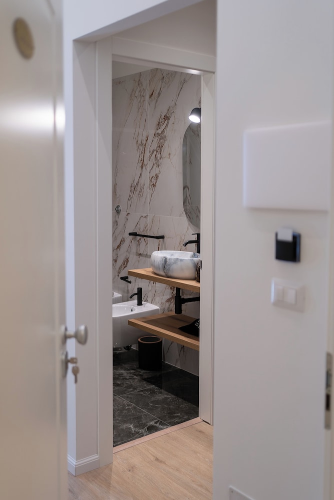 Romart luxury rooms