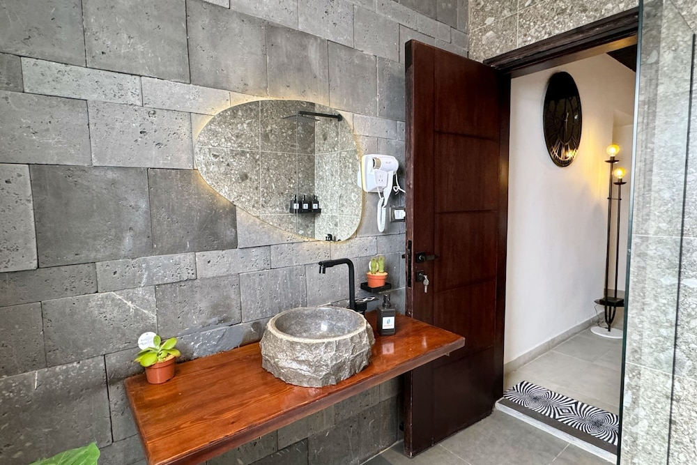 The Built-up 2 BDR Condo 15 min to CAI Airpt