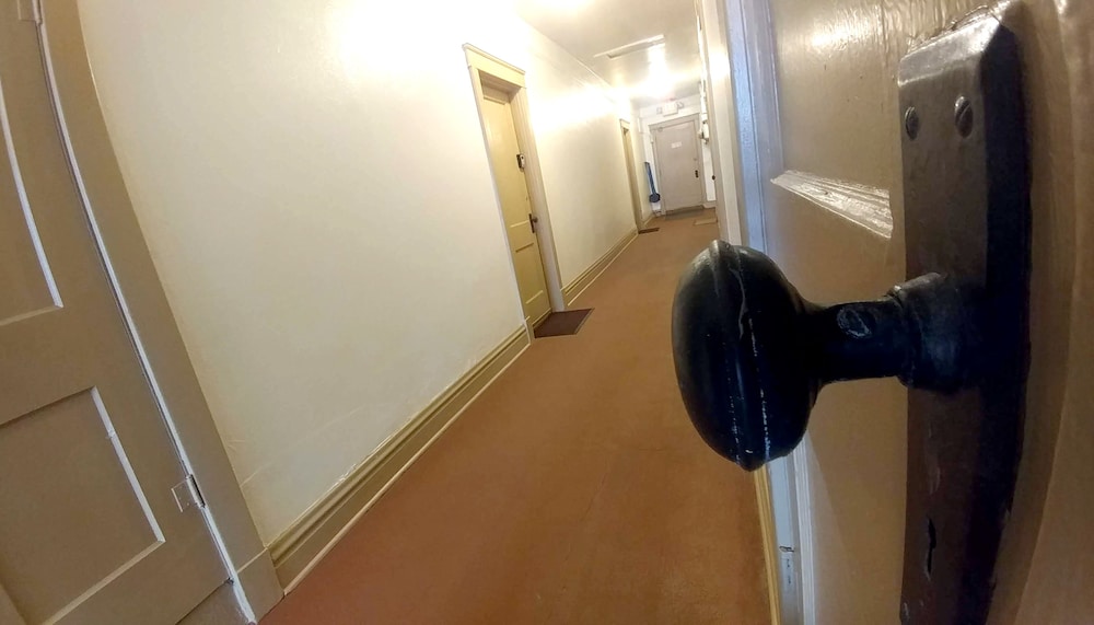 Historic Whiting Hotel Suites - Property Image 61