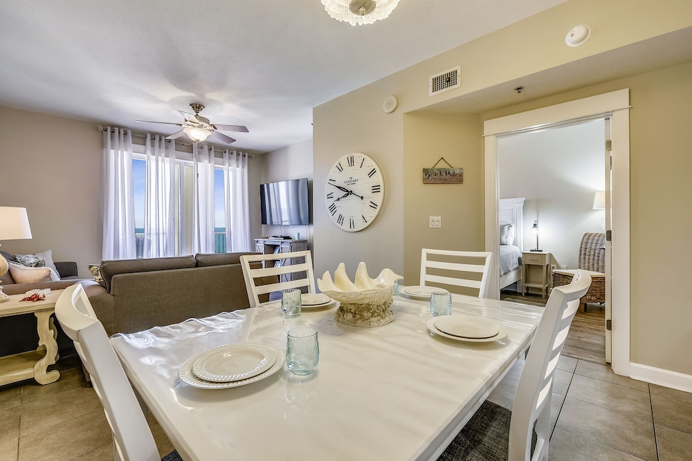 Grand Panama Beach Resort by Book That Condo