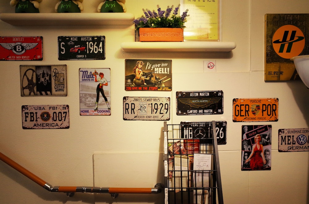 Ximen Triple Tiger Hostel