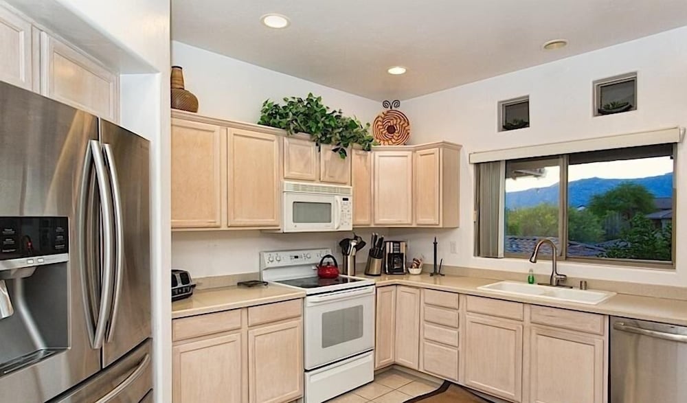 Vistoso Vision 3 Bedroom Condo By Signature Vacation Rentals