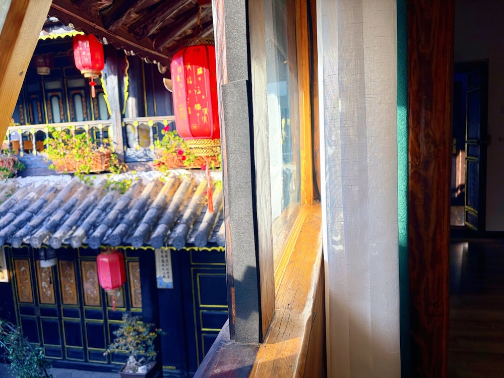 Yiyuan Snow Mountain View Historical Naxi House - Lijiang Old Town Mufu branch