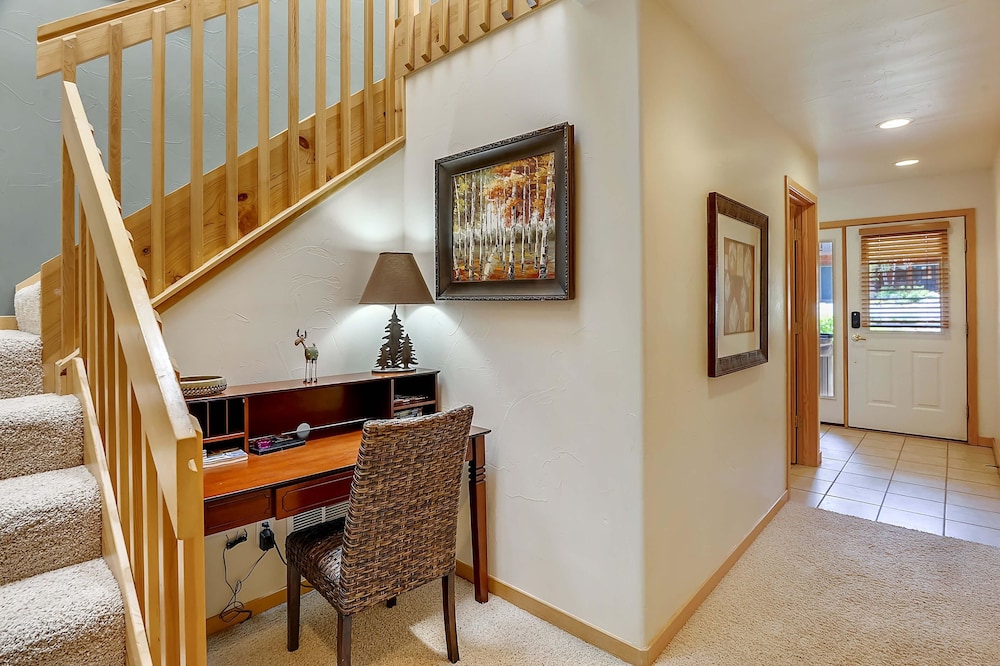 Slopeside 202 3 Bedroom Holiday Home by Winter Park Lodging Company