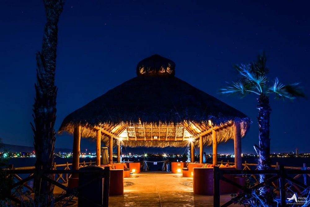 Paraiso Del Mar Resort E202 2 Bed by Casago view 3