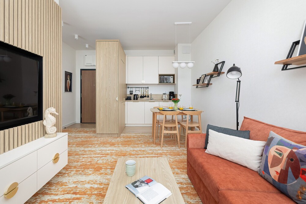 Bel Mare Apartment w/ Balcony by Renters